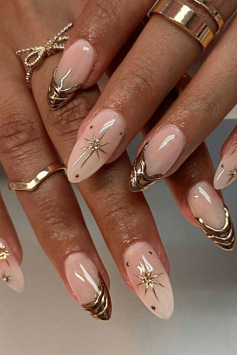 Daisy Acrylic Nails_ Blooming Nail Designs for a Fresh Look