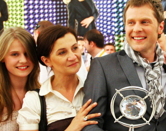 Krzysztof Respondek, żona Katarzyna Respondek, córka Antonina, plan programu „Jak oni śpiewają”, Warszawa, 31.05.2008 rok