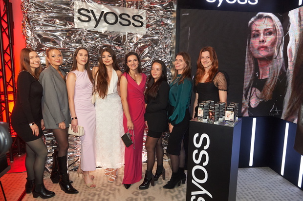 Team Syoss fot. Adrian Stykowski_241125 viva people 2024 415 (1)