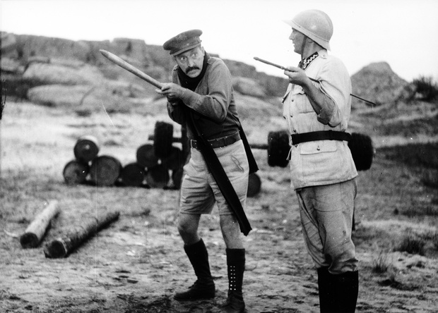 Kadr z filmu "Jak rozpetalem druga wojne swiatowa"