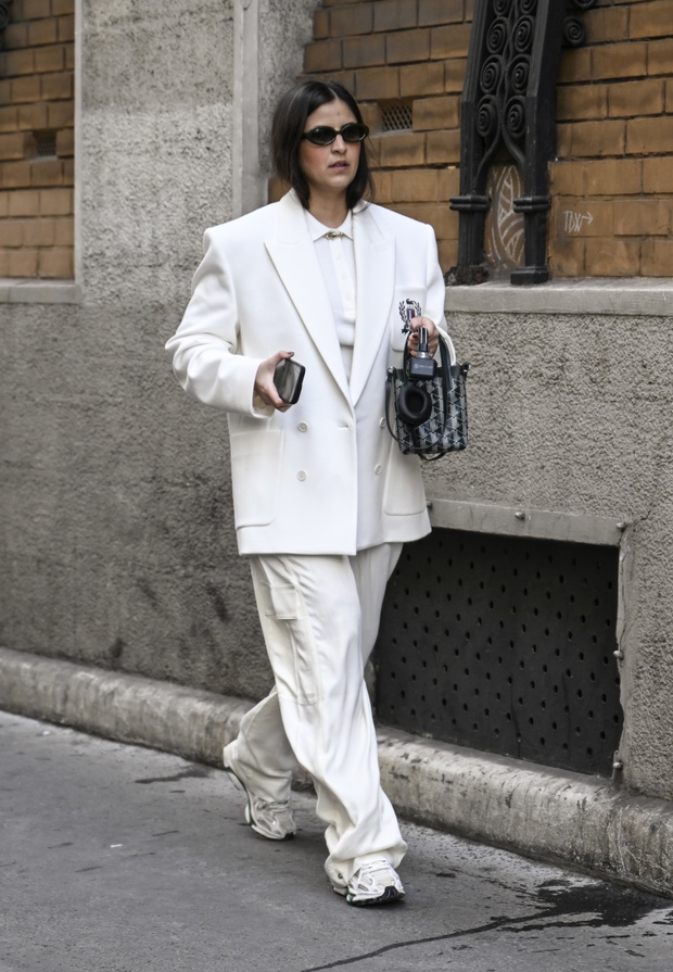 Street Style - Paris Fashion Week - Womenswear Spring/Summer 2025 - Day Nine