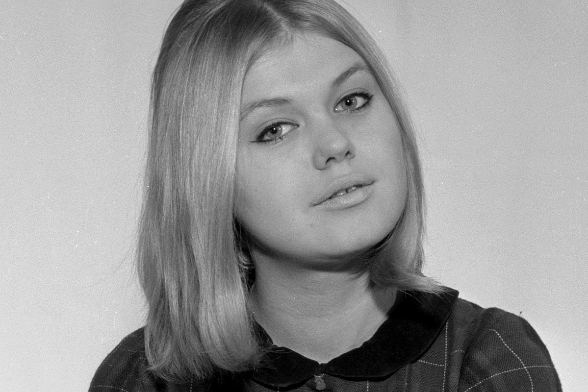 Warszawa, 1967 r. Elżbieta Góralczyk, aktorka, Anula w serialu „Wojna domowa”