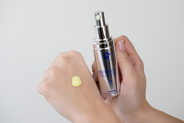 iS Clinical Retinol+ Emulsion 0.3