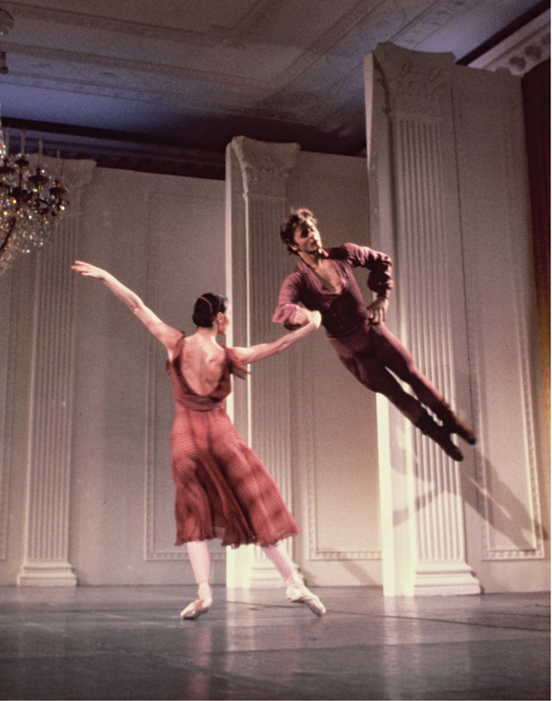 Mikhail Nikolayevich Baryshnikov dances in the East Room of thw White House on February 26, 1979.Photo by Dennis Brack