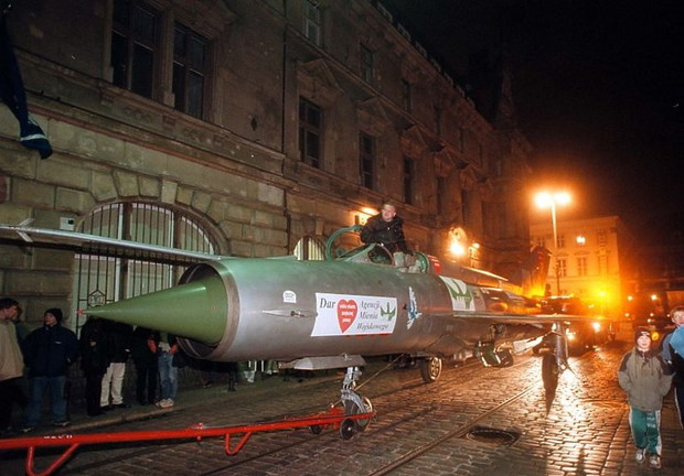 samolot-mig-21-wylicytowany-na-aukcji-wosp-330731-GALLERYBIG-dfb87ac