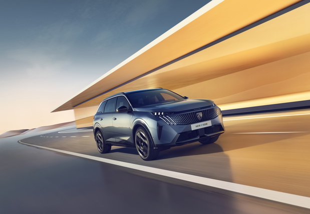 PEUGEOT_E5008_LONG_RANGE_2412STYP_260_FR