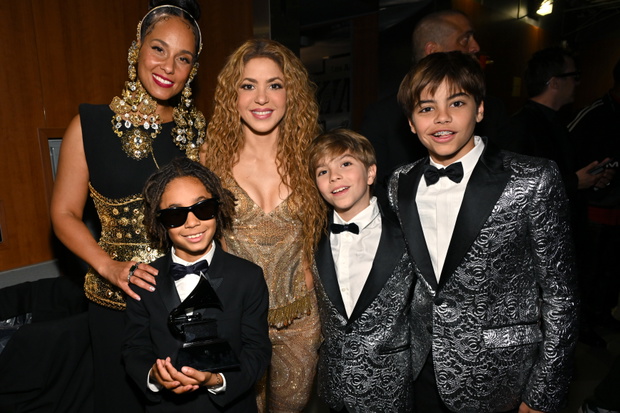 Alicia Keys i Shakira z dziećmi, Grammy 2025