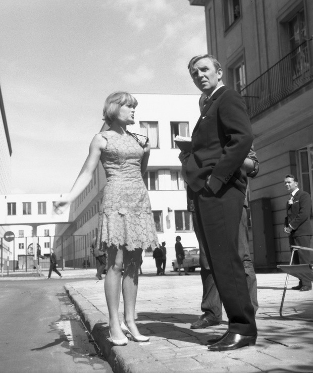 Scena z filmu "Mocne uderzenie"