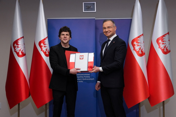 Polish President Andrzej Duda grants actor Jesse Eisenberg Polish citizenship in New York City