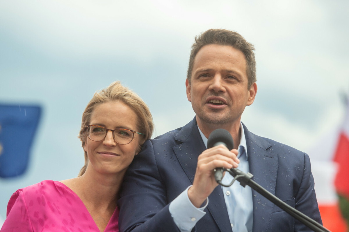 Rafał Trzaskowski, Małgorzata Trzaskowska. 26.06.2020. Warszawa, Plac Zamkowy.