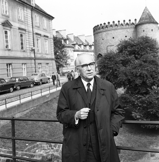 Jan Zachwatowicz na Starym Miecie