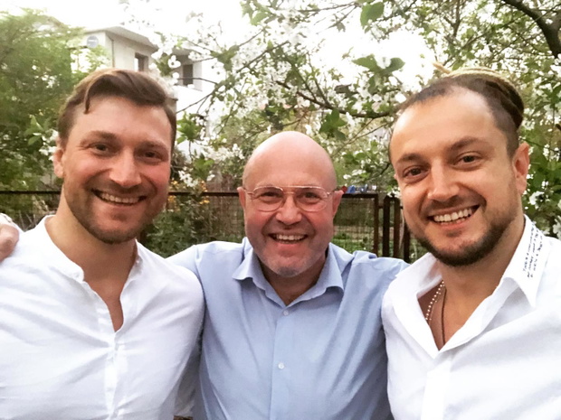 Aleksander Milwiw-Baron, ojciec Piotr Baron i brat - Adam Baron