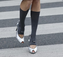 Street Style - Paris Fashion Week - Womenswear Fall/Winter 2025/2026 - Day Nine