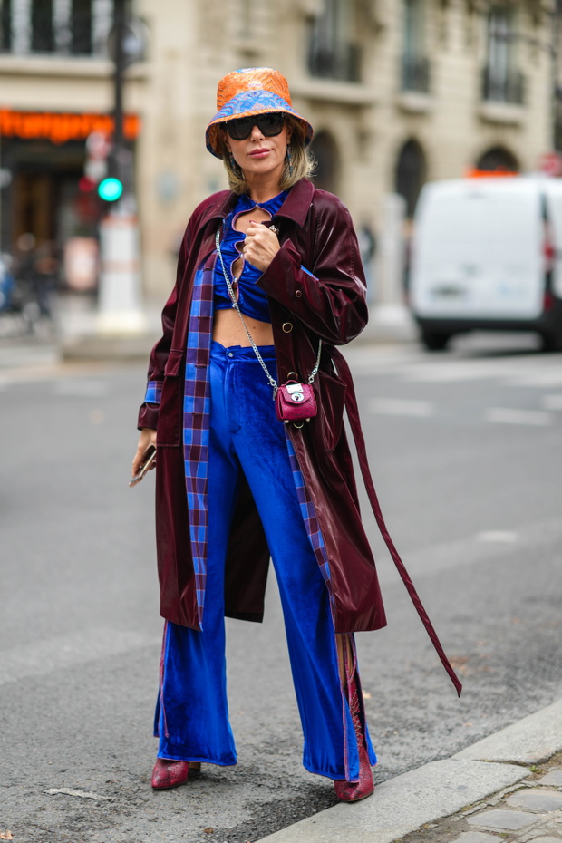 Street Style : Day Five - Paris Fashion Week - Womenswear Spring Summer 2022