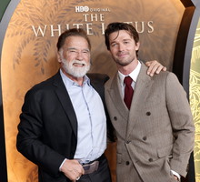Patrick Schwarzenegger z ojcem — Arnoldem Schwarzeneggerem. 10.02.2025 r.