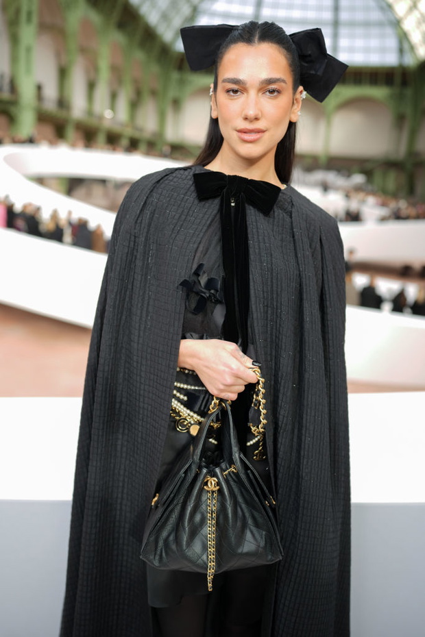 Dua Lipa Chanel