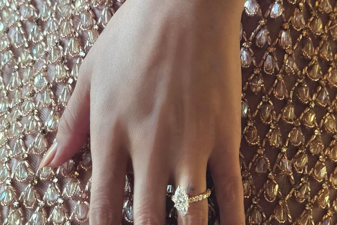 @selenagomez’s #OscarWorthy Mani it’s giving peach champagne #nailsbytombachikProducts Used- • @tweezerman X Tom Bachik Ultimate Nail Care Set• @cndworld wear extender base coat • #CND shellac in ‘Rule Breaker’ • #CND sh