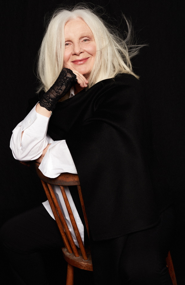 Magda Umer, VIVA! 7/2025.