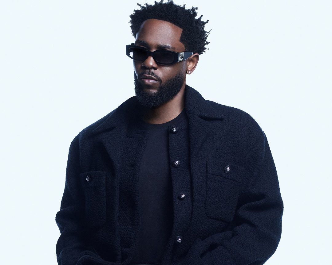Musician and House ambassador Kendrick Lamar shares his own take on the allure of CHANEL, sporting a pair of sunglasses from the CHANEL Spring-Summer 2025 eyewear collection, adorned with delicate crystal beads. Photograph