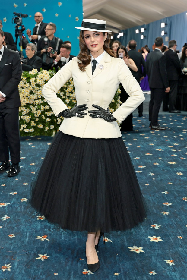 Monica Barbaro na MET Gala 2025 w kreacji Dior