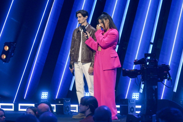 Patricia Kazdi, Dawid Dubajka. Must be the Music