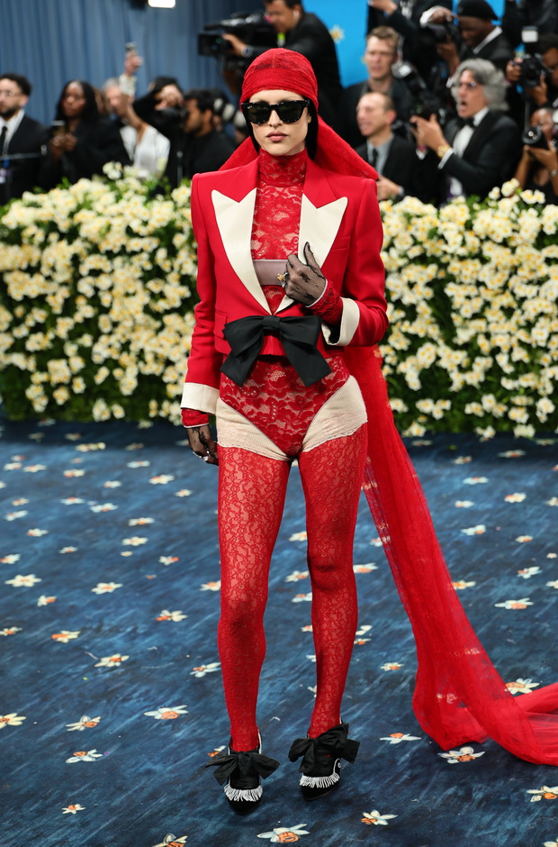 Amelia Gray na MET GALA 2025
