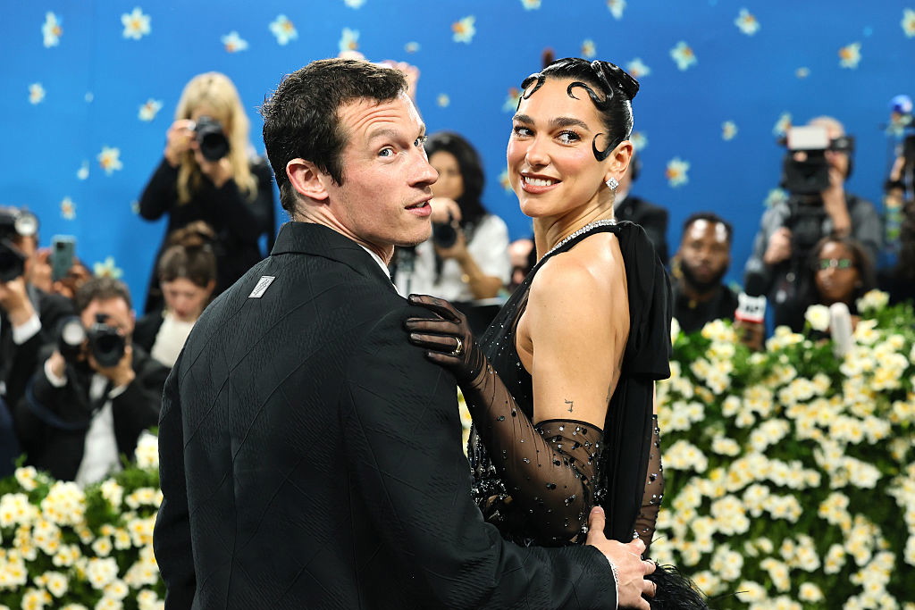 Callum Turner i Dua Lipa Met Gala 2025