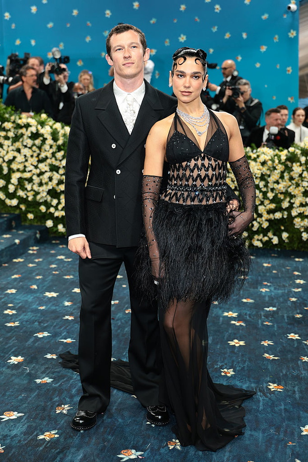 Callum Turner i Dua Lipa