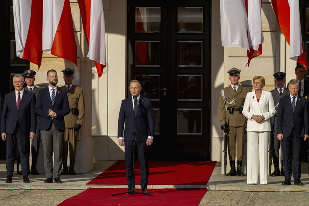 02.05.2025. Warszawa. Dzien Flagi. Promocje generalskie w Palacu Prezydenckim.  n/z Tomasz Siemoniak, Wladyslaw Kosiniak-Kamysz, Andrzej Duda , Prezydent RP oraz Agata Kornhauser Duda Pierwsza Dama, Piotr Cwik
