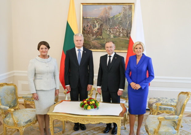 Warszawa, 04.09.2024. Oficjalna wizyta prezydenta Litwy Gitanasa Nausedy w Polsce. Spotkanie z prezydentem Andrzejem Duda w Palacu Prezydenckim. N/z: Diana Nausediene, Gitanas Naueda, Andrzej Duda, Agata Kornhauser-Duda