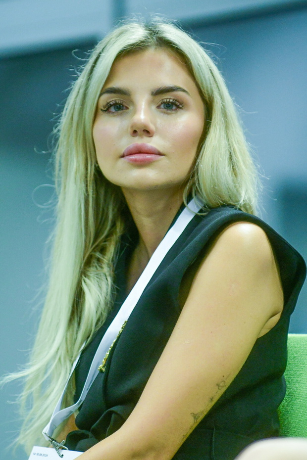 Sonia Szklanowska, 16
