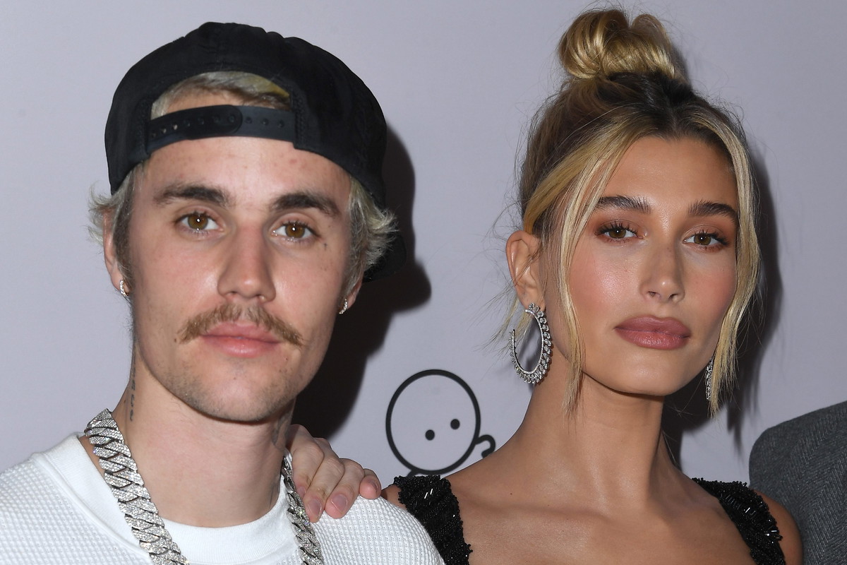 Justin Bieber, Hailey Bieber. 2020 rok