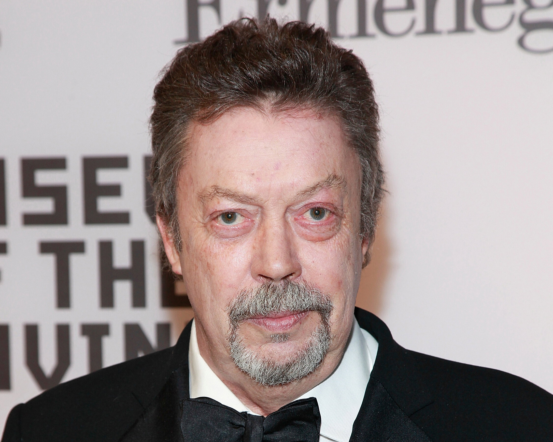 Tim Curry. 2011 rok