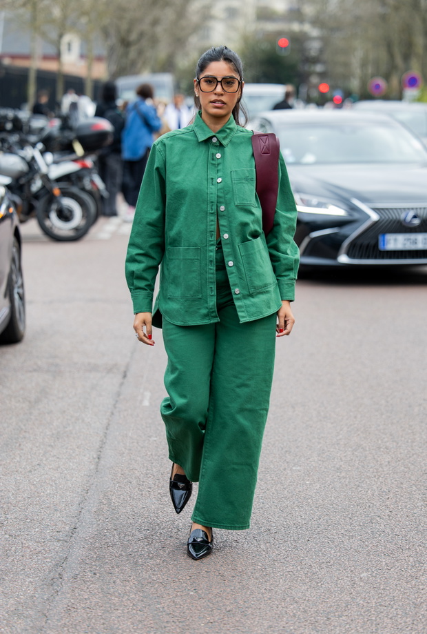 Street Style - Paris Fashion Week - Womenswear Fall/Winter 2025/2026 - Day Seven