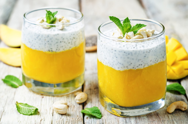 Pudding z mango i chia