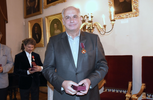 Odznaczenia dla artystow Piwnicy pod Baranami