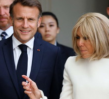 Emmanuel Macron, Brigitte Macron, wizyta w Singapurze, Międzynarodowa Szkoła Francuska, 30.05.2025 r. - jamnik