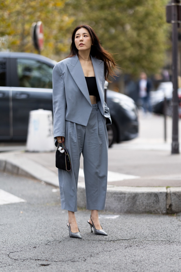 Street Style - Paris Fashion Week - Womenswear Spring/Summer 2025 - Day Eight