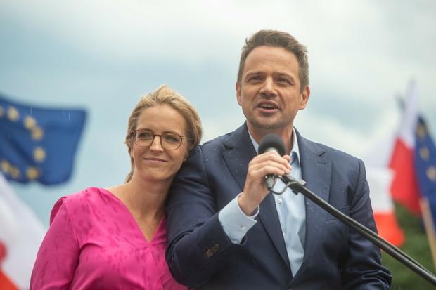 Rafał Trzaskowski, Małgorzata Trzaskowska. 26.06.2020. Warszawa, Plac Zamkowy.