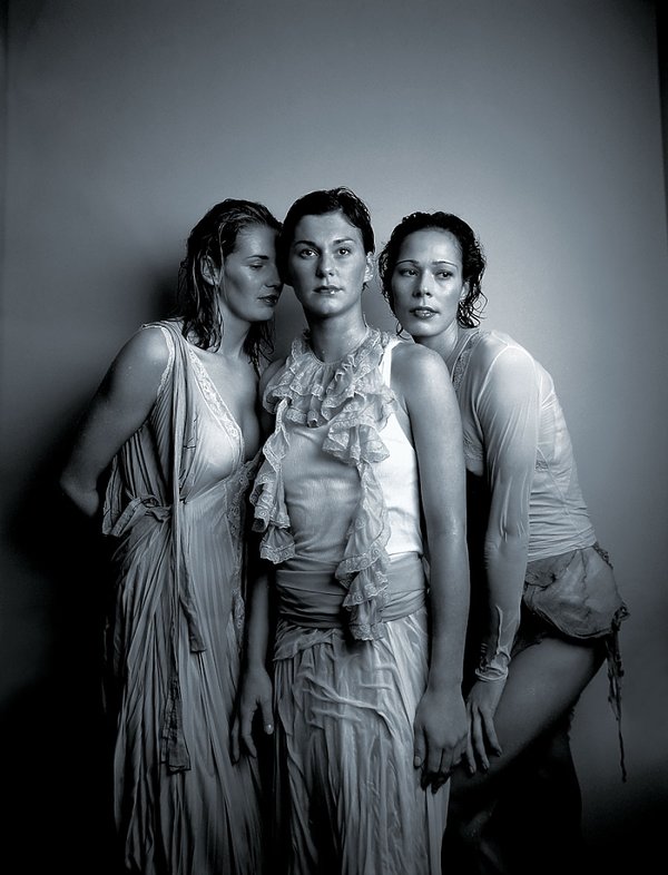 agata-mroz-katarzyna-skowronska-maria-liktoras-viva-grudzien-2003-347380-GALLERY600-2e67f05