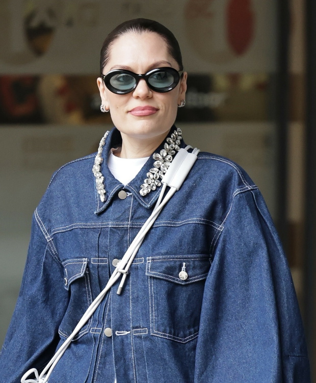 D?insowa Jessie J