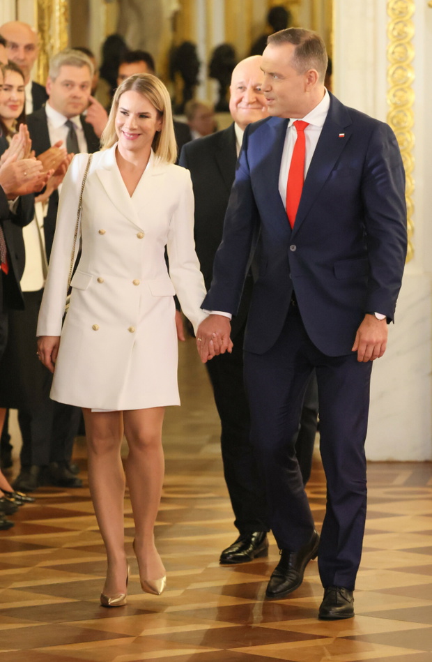 Marta Nawrocka, Karol Nawrocki. Uroczystość wręczenia przez PKW uchwały ws. stwierdzenia wyniku wyborów Prezydenta RP Karolowi Nawrockiemu, na Zamku Królewskim w Warszawie.