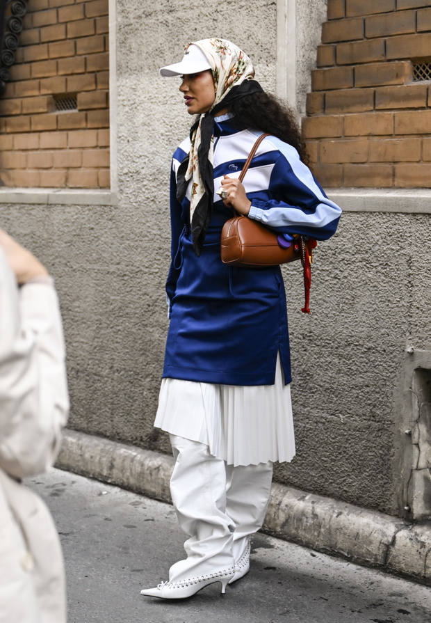 Street Style - Paris Fashion Week - Womenswear Spring/Summer 2025 - Day Nine