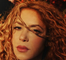 Shakira wprowadza markę kosmetyków do włosów Isima
