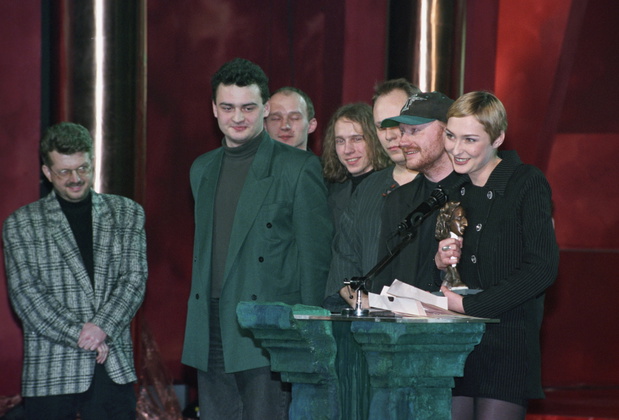 Warszawa 19.03.1995. Teatr Polski (Teatr Polski im. Arnolda Szyfmana). Gala wręczenia nagród w I. edycji plebiscytu muzycznego Fryderyki, członkowie zespołu Varius Manx, Anita Lipnicka