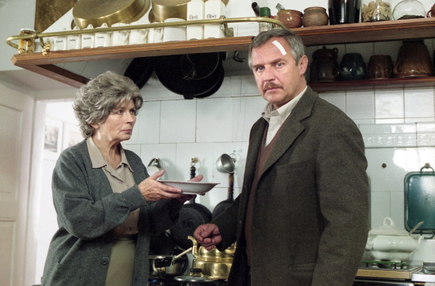 Janina Traczykówna, Marek Kondrat, Warszawa 2002. Plan zdjęciowy filmu fabularnego pt. Dzień świra, w reżyserii Marka Koterskiego