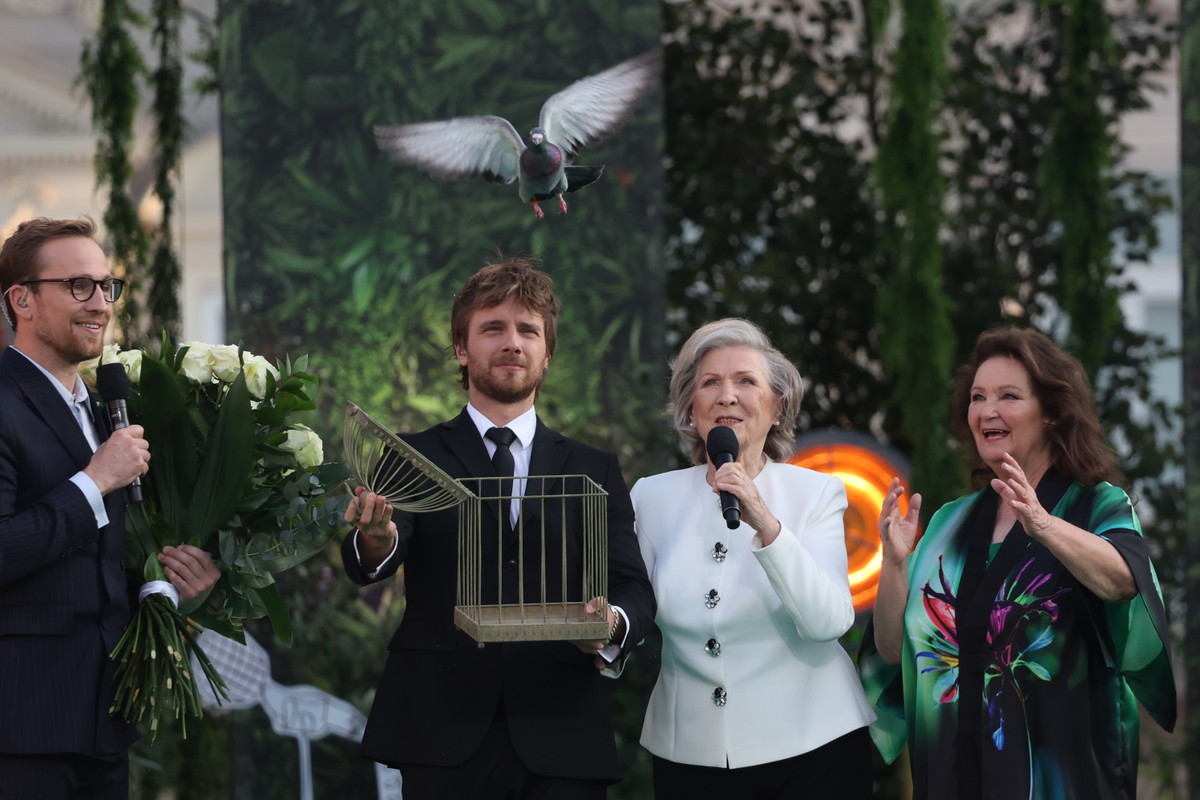 17. Festiwalu Zaczarowanej Piosenki. Anna Dymna, Mateusz Janicki, Irena Santor, Maciej Musiał