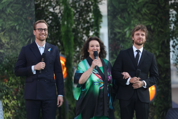 17. Festiwalu Zaczarowanej Piosenki. Mateusz Janicki, Anna Dymna, Maciej Musiał