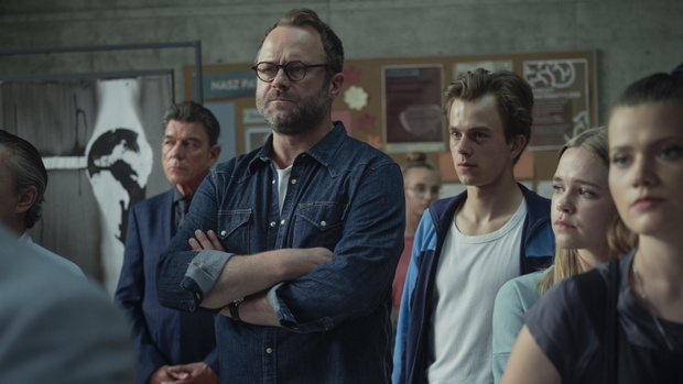 Kadr z serialu "Zachowaj spokój", Leszek Lichota