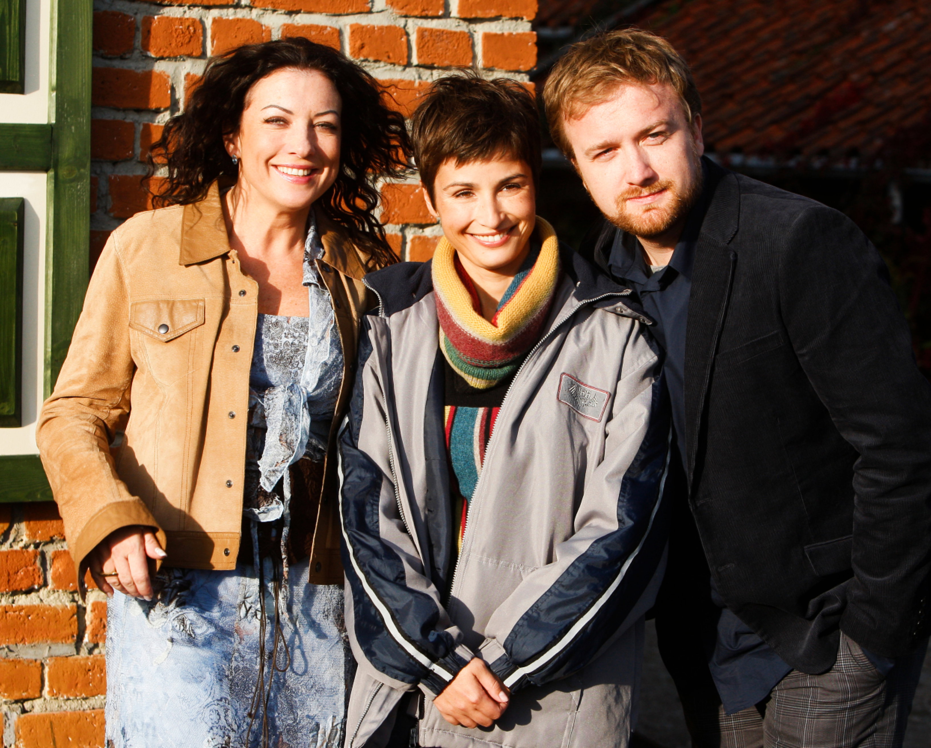 Joanna Brodzik, Alicja Węgorzewska, Bartłomiej Kasprzykowski,  Dom nad rozlewiskiem, 2009
